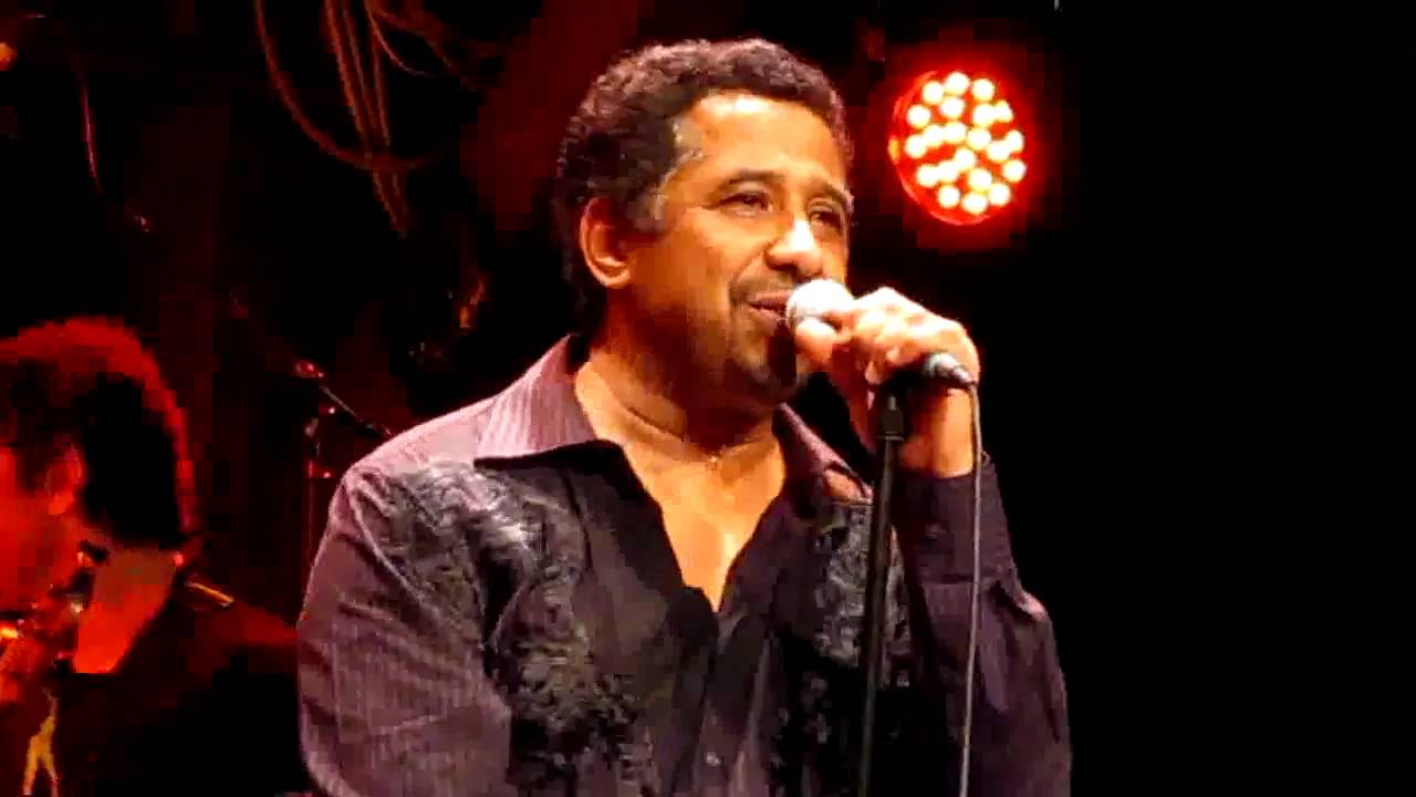 Khaled sings Live in Hamburg