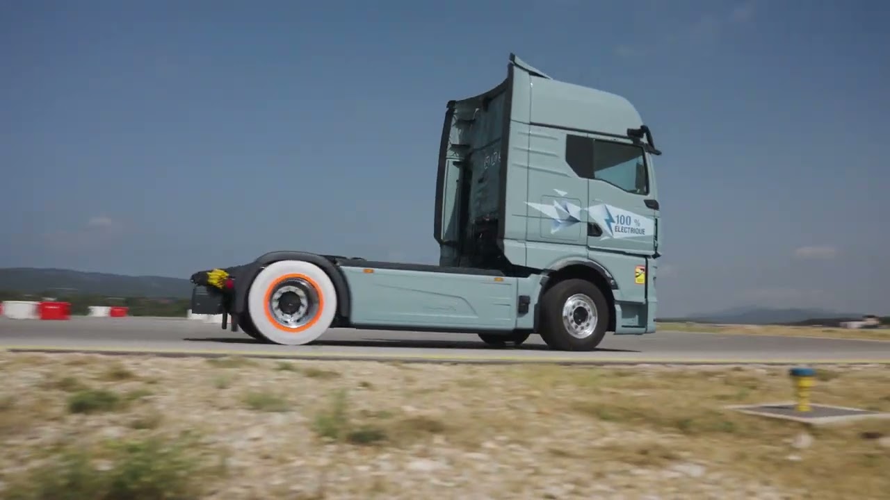 Test extrême des chaussettes à neige Musher TRUCKS sur MAN eTGX électrique – Résistance sur le sec !