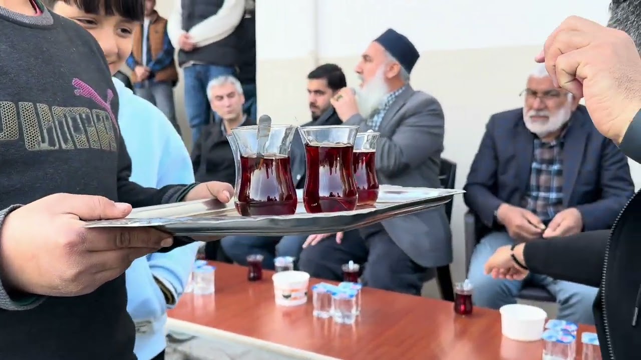 Kefre köyü,  kıymetli abdurrahman hocamız                  haci döne taziyesinde kısa bir sohbeti