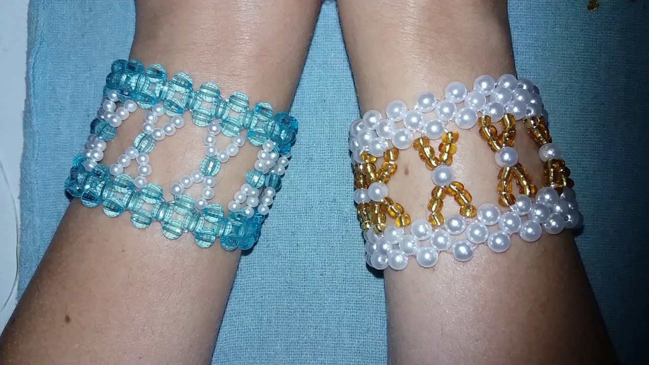 Pulseira de pérolas com miçangas