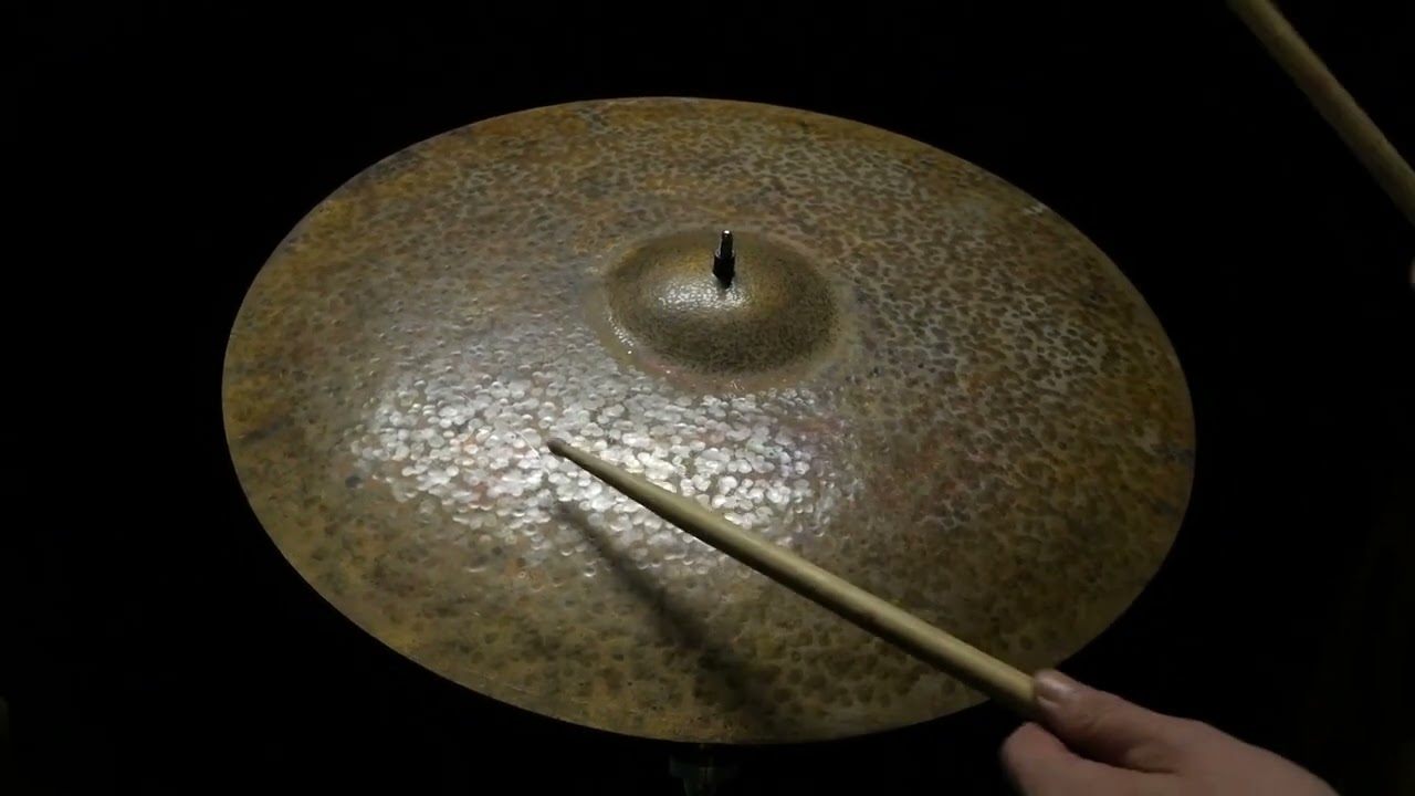 Tunyo handmade Cymbals. 22 Raw  Medium Ride 2661 grams.