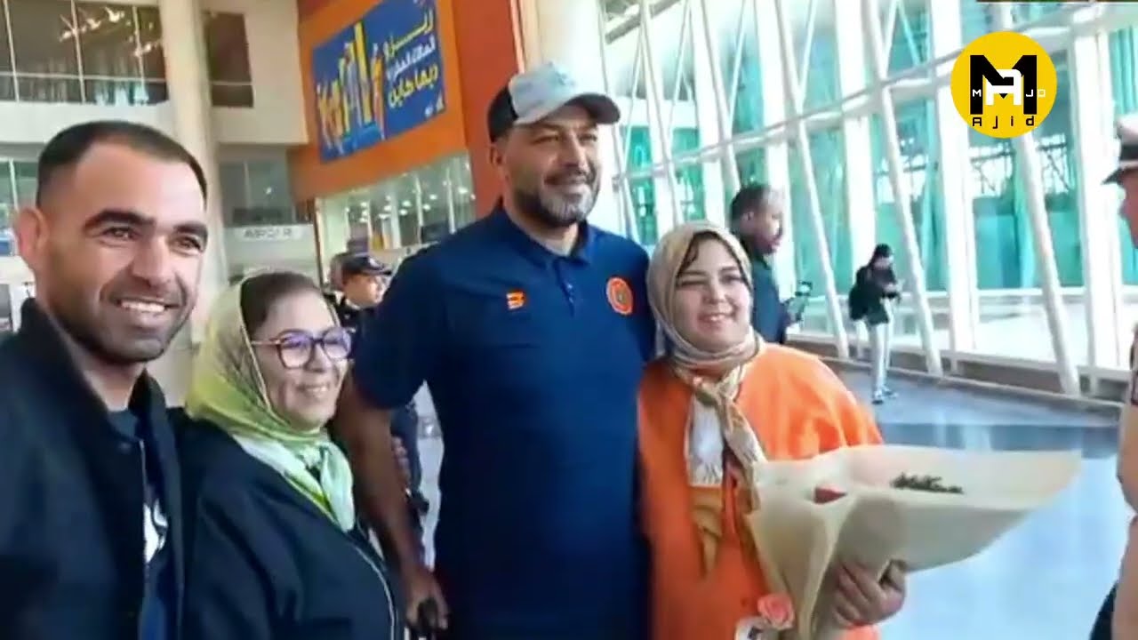 شاهد وصول الشعباني وبعثة نهضة بركان بكأس الكاف من تانزانيا إلى مطار وجدة