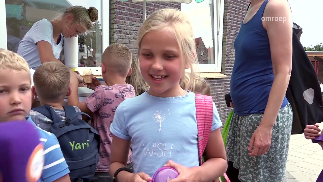 13-jarige Jipke rijdt als bijbaantje met ijskar rond