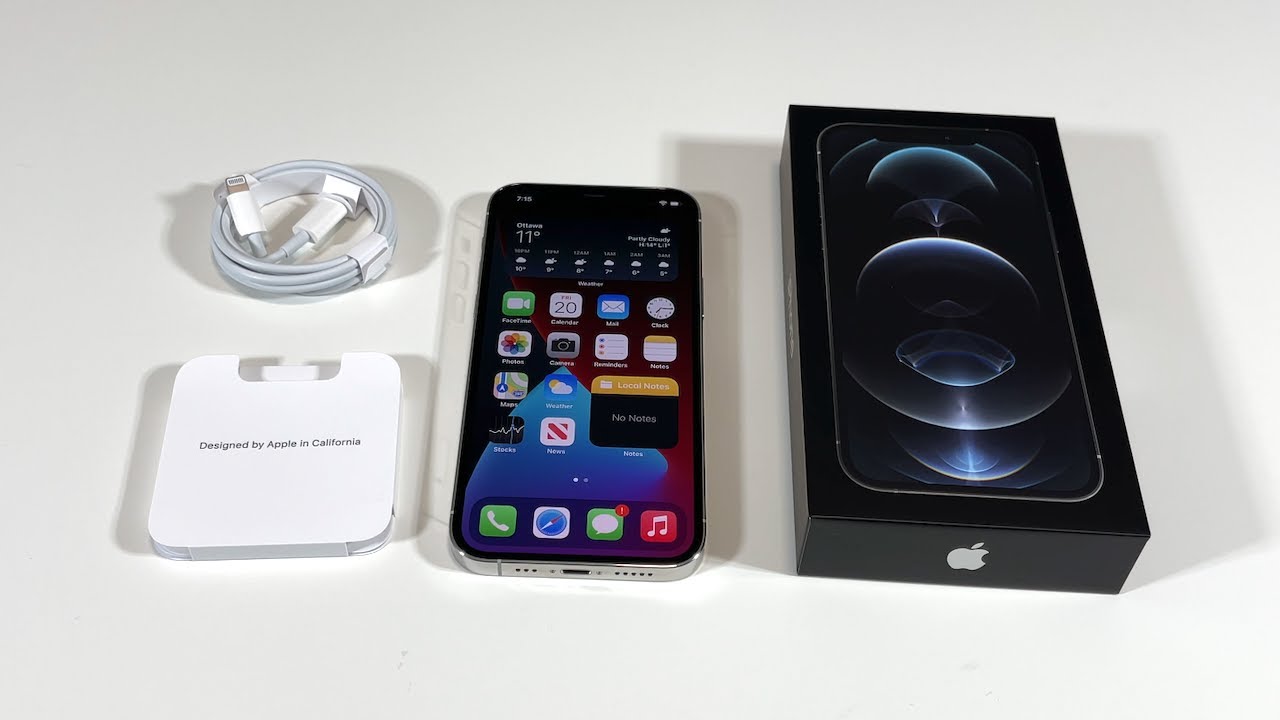 Распаковка iPhone 12 Pro: серебристый!