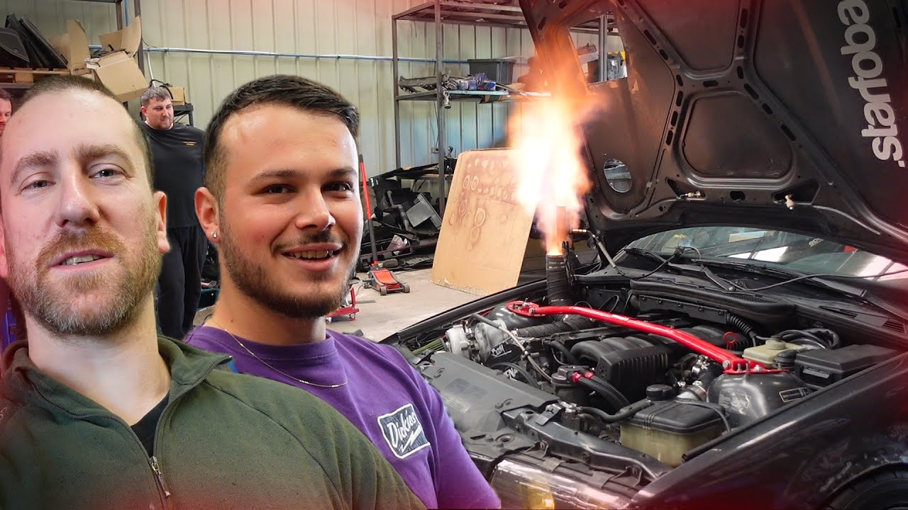 Mama , la cheminée sur ce 325i Turbo du seigneur !