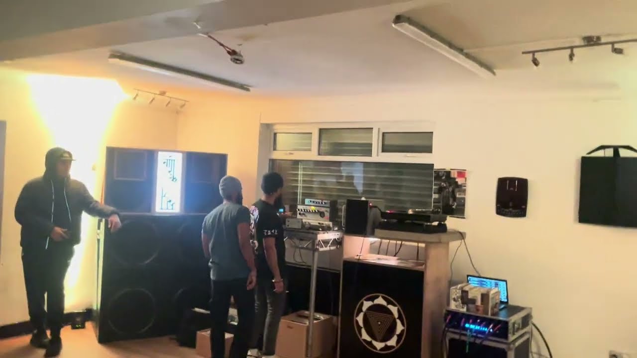 Vedic Roots playing Gregory Isaacs - Mr Know It All @ The Brook House FC 09/11/24