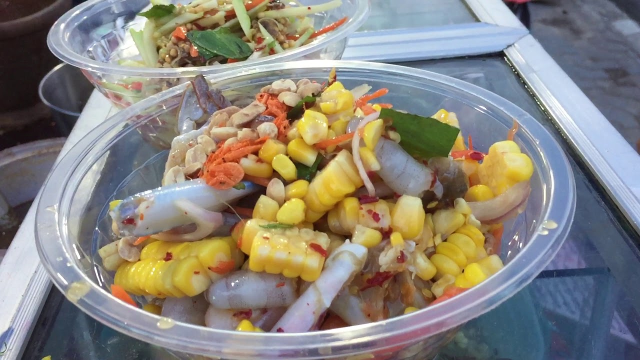 ร้านส้มตำ ยำเจ้เล็ก ส้มตำยำ3ครก จัดไปแบบติดเทอร์โบ ตำเองยำเองรวดเร็วทันใจ หน้าไม่งอ รอไม่นาน พูดจาดี