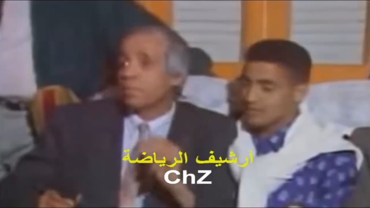 فيديو نادر يجمع نجوم مولودية وهران وفنانين من وهران Video rare, Oran chez hachemi bensmaine