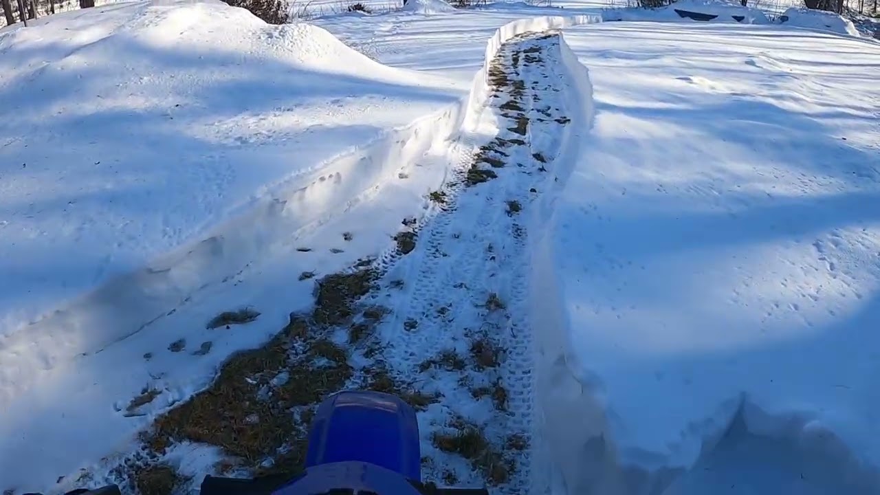 A couple of cool laps around the snowy back yard 2/26