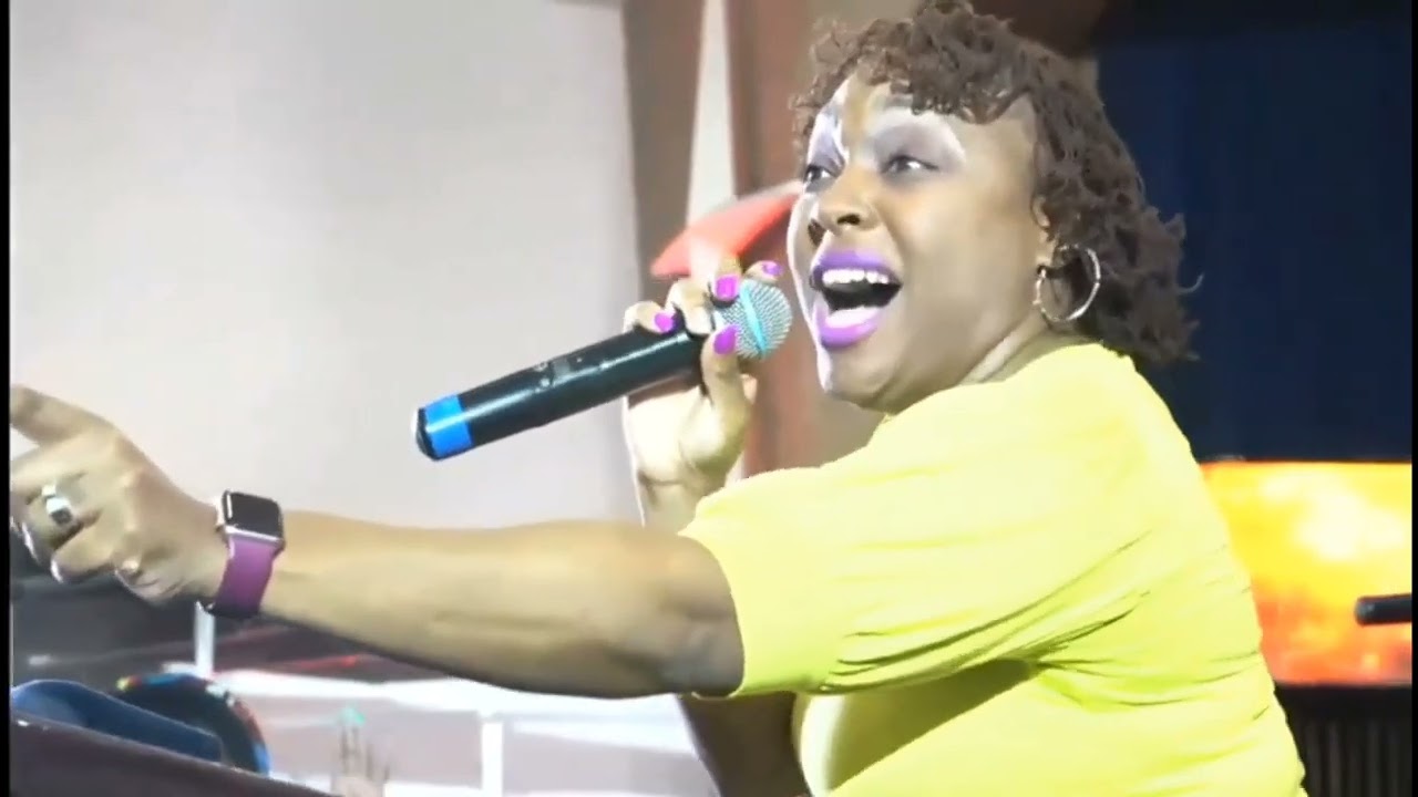 Donishisa Ballard singing Order My Steps with @NewZionTempleTV choir!