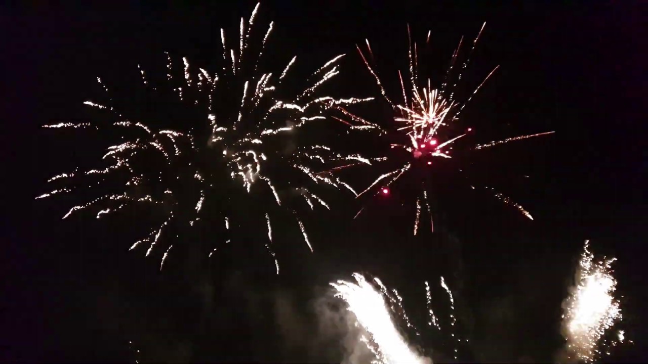 The branco - Evolution Fireworks - 108 Shots