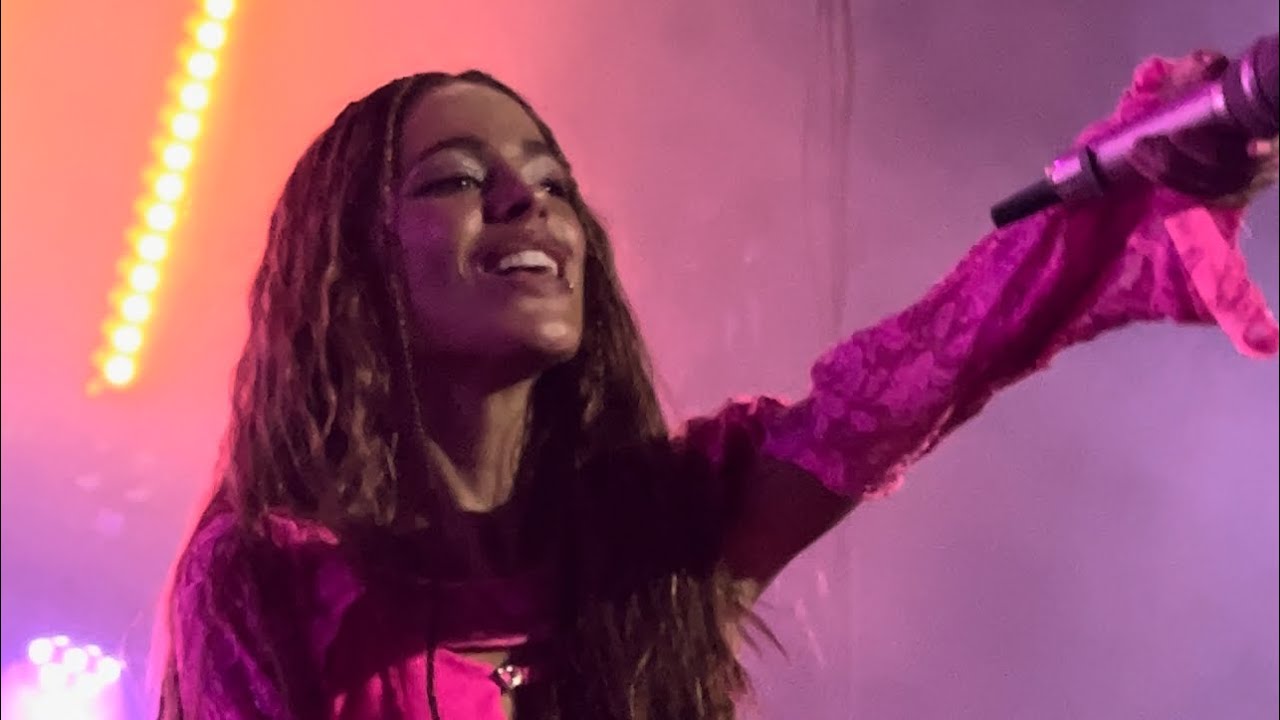 TINI Tour - Miénteme - Coliseum A Coruña (24/06/23)