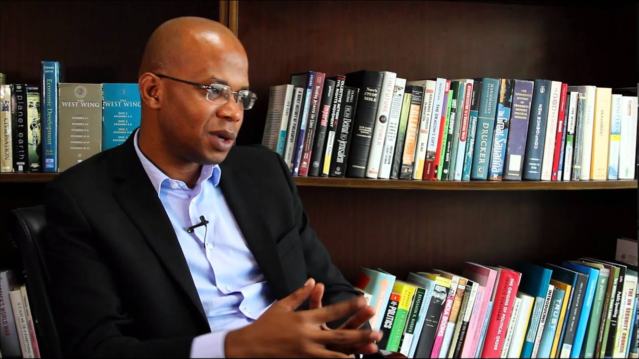 January Makamba azungumzia maisha yake, siasa familia na Urais 2015 - Part 3