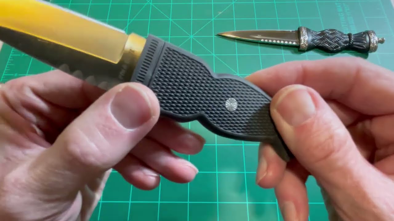 The Scottish Sgian Dubh and the Cold Steel Culloden