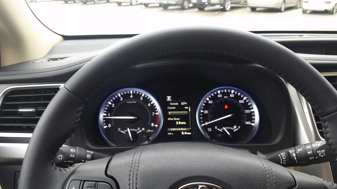 2017 Toyota Highlander tech walkthrough