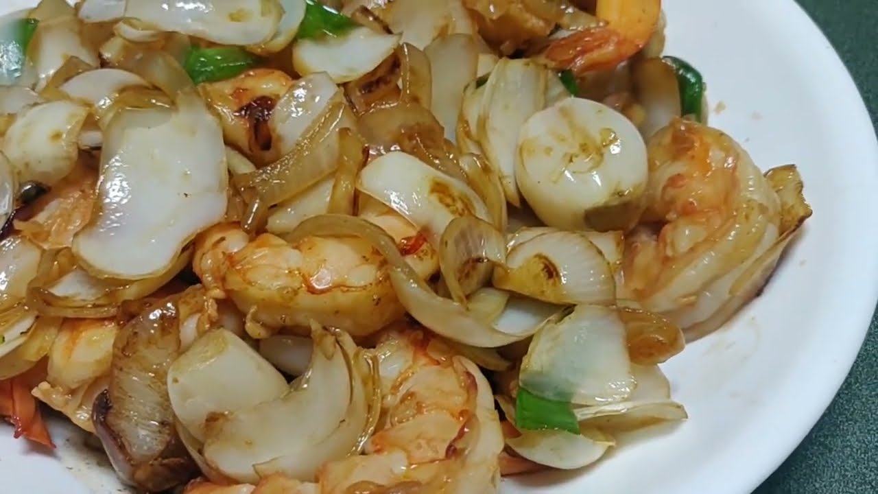 Making Stir Fry With Fresh Lily Bulbs & Shrimp