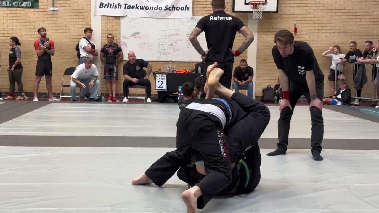 Kieran English NeOn rounds 1 Robin rounds MALE GI / BLUE / ADULT / -76 KG (LIGHT)