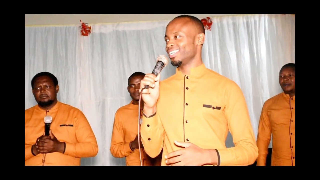Bamwe bahebwa igikombe cyazahabu abandi imidari yazahabu iyumvire 😂Video official 🤣Eriel