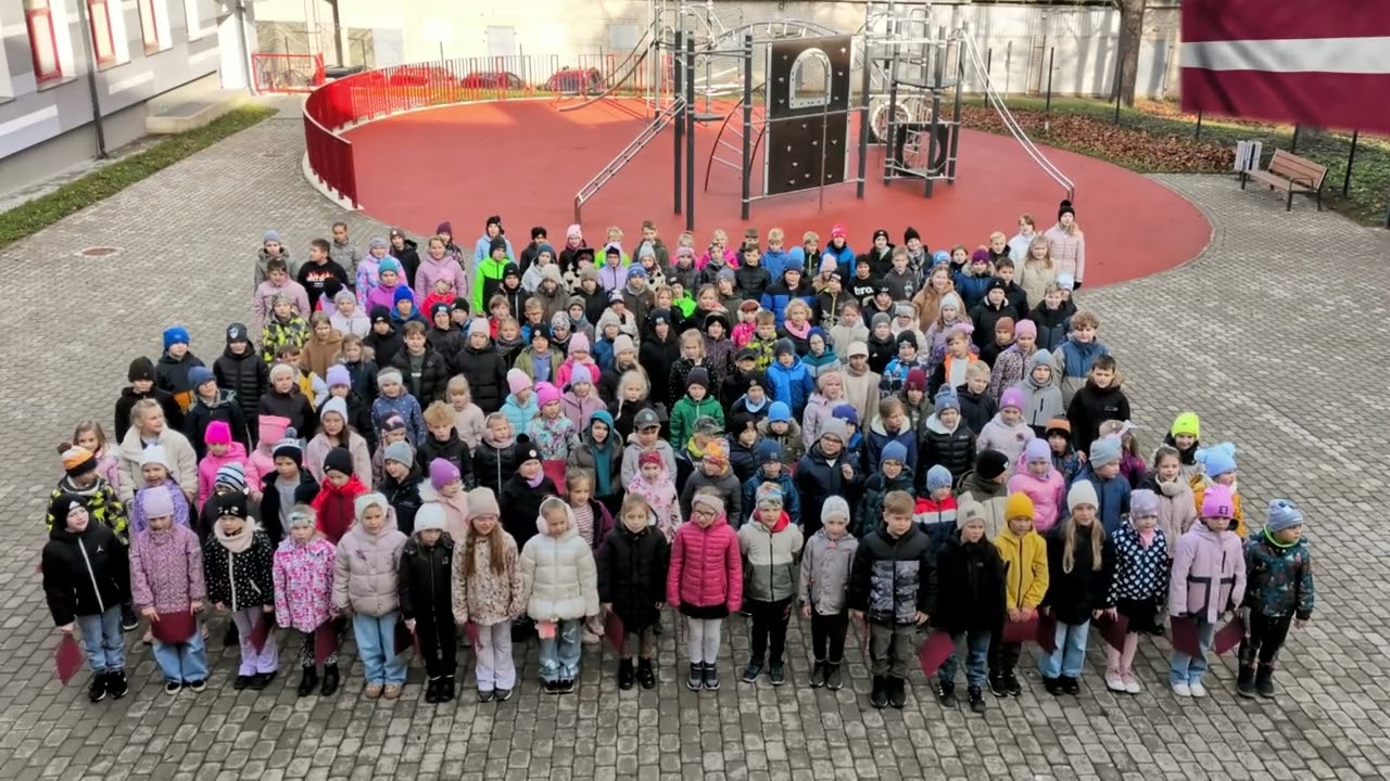 Sveiciens svētkos no Talsu 2. vidusskolas