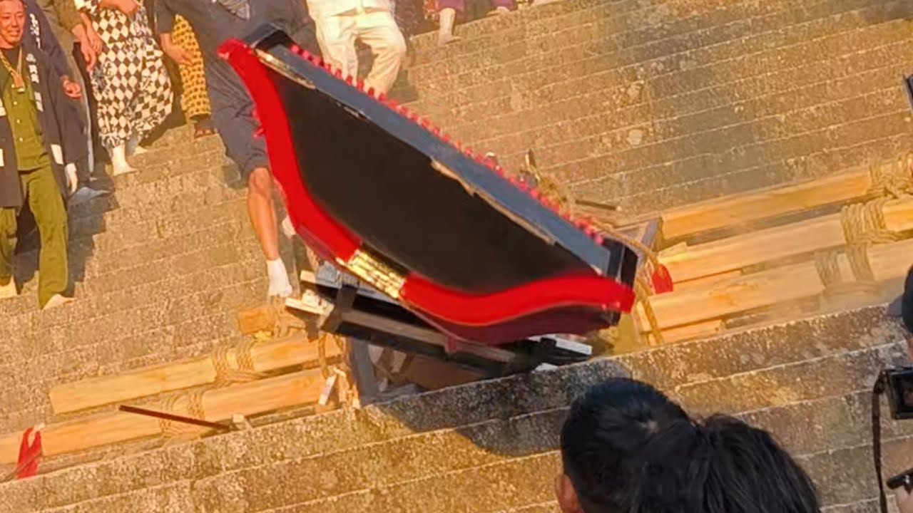 【喧嘩】【破壊】石段で大乱闘勃発！北条秋祭り2025 風早火事まつり 宮入り(神輿落とし)10/12