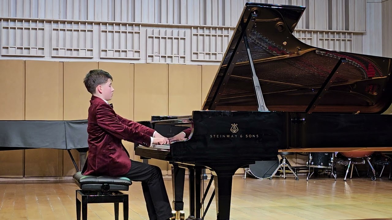 Damian Ciortan plays F. Liszt - Paraphrase de concert sur ,,Rigoletto