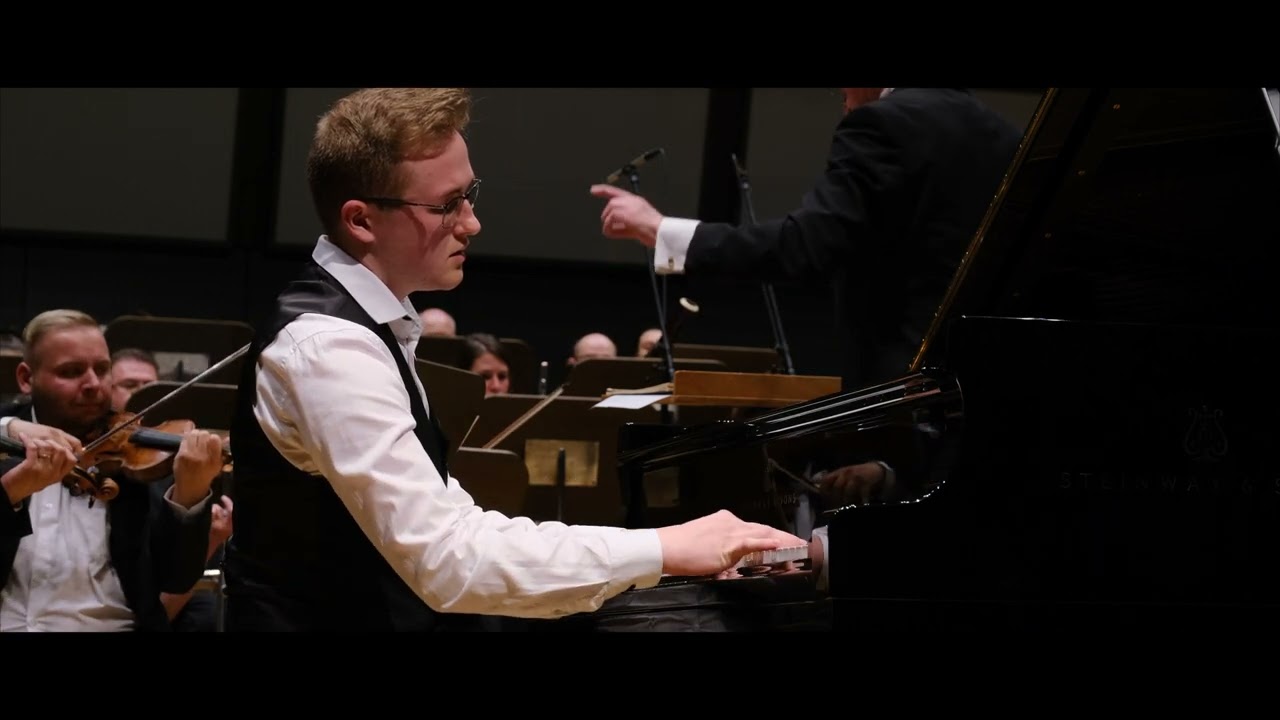 Edvard Grieg: Koncert pro klavír a orch. a moll (3.věta) - Aleš Novák