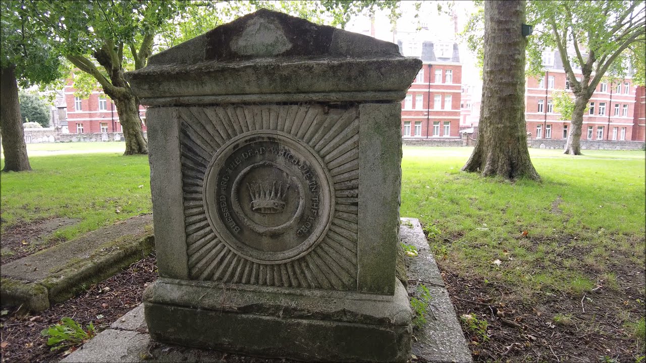 EXCLUSIVE! Pirate Grave Stones seen at London Paddington Green park  [4K UHD]