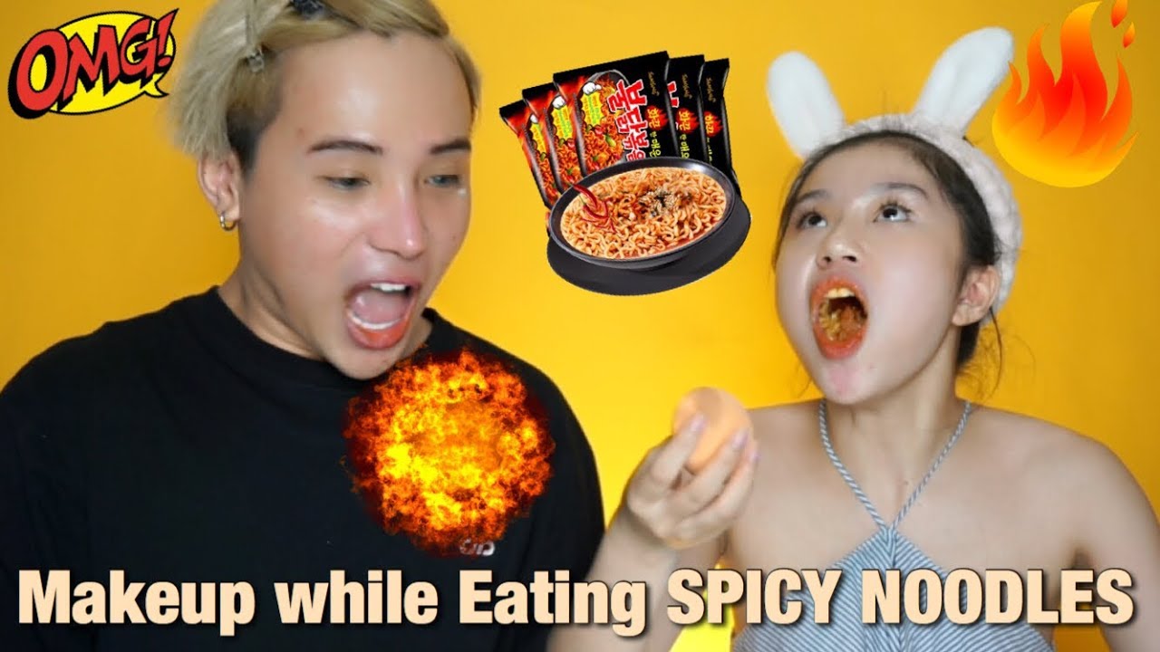 THỬ TH&Aacute;CH VỪA MAKEUP VỪA ĂN MỲ SI&Ecirc;U CAY ??? | MAKEUP WHILE EATING SPICY NOODLES ft. TY L&Ecirc;