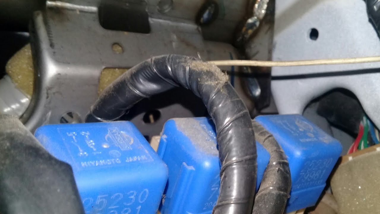Fuel Pump Relay Location | 2003 Nissan Xtrail