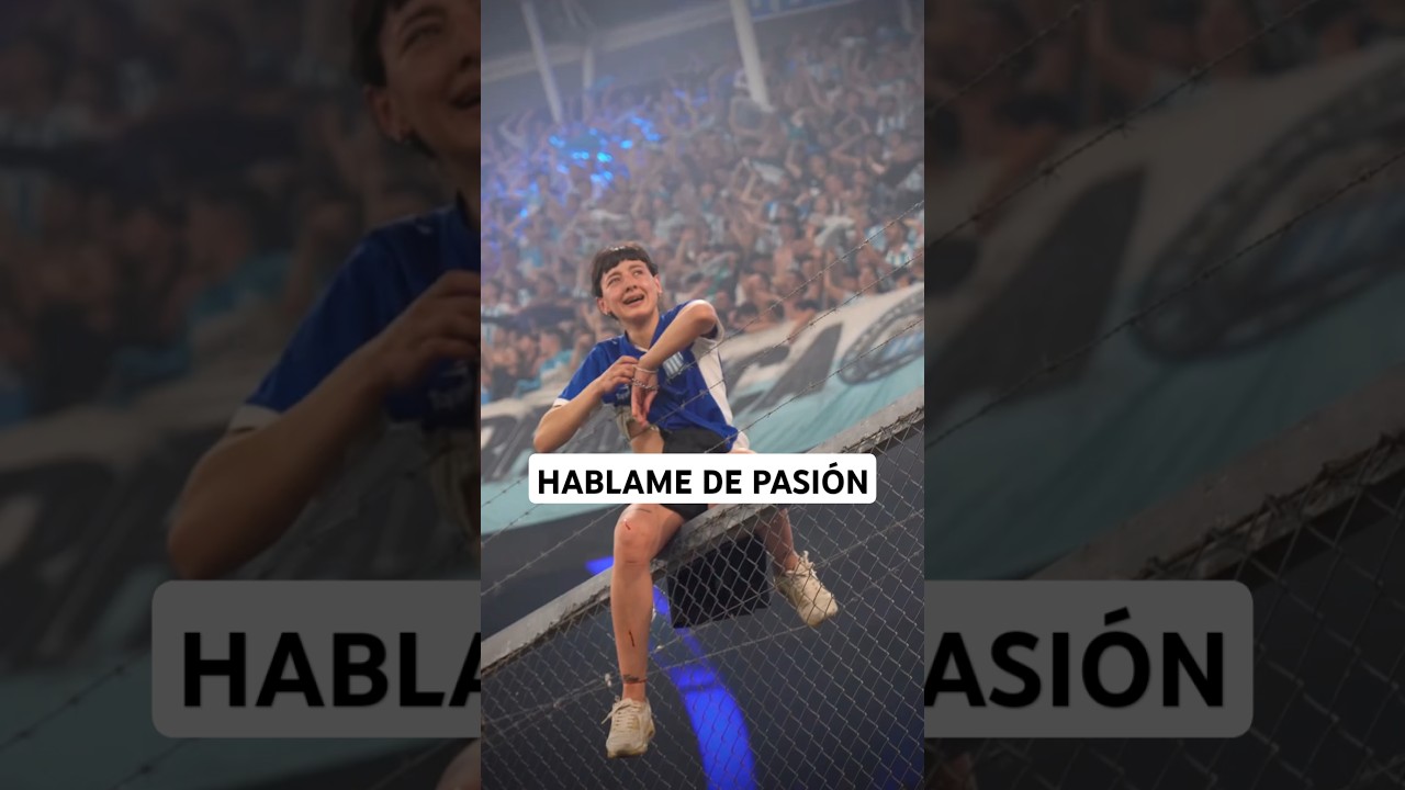 Incre&iacute;ble im&aacute;gen de esta hincha de RACING 💙🤍