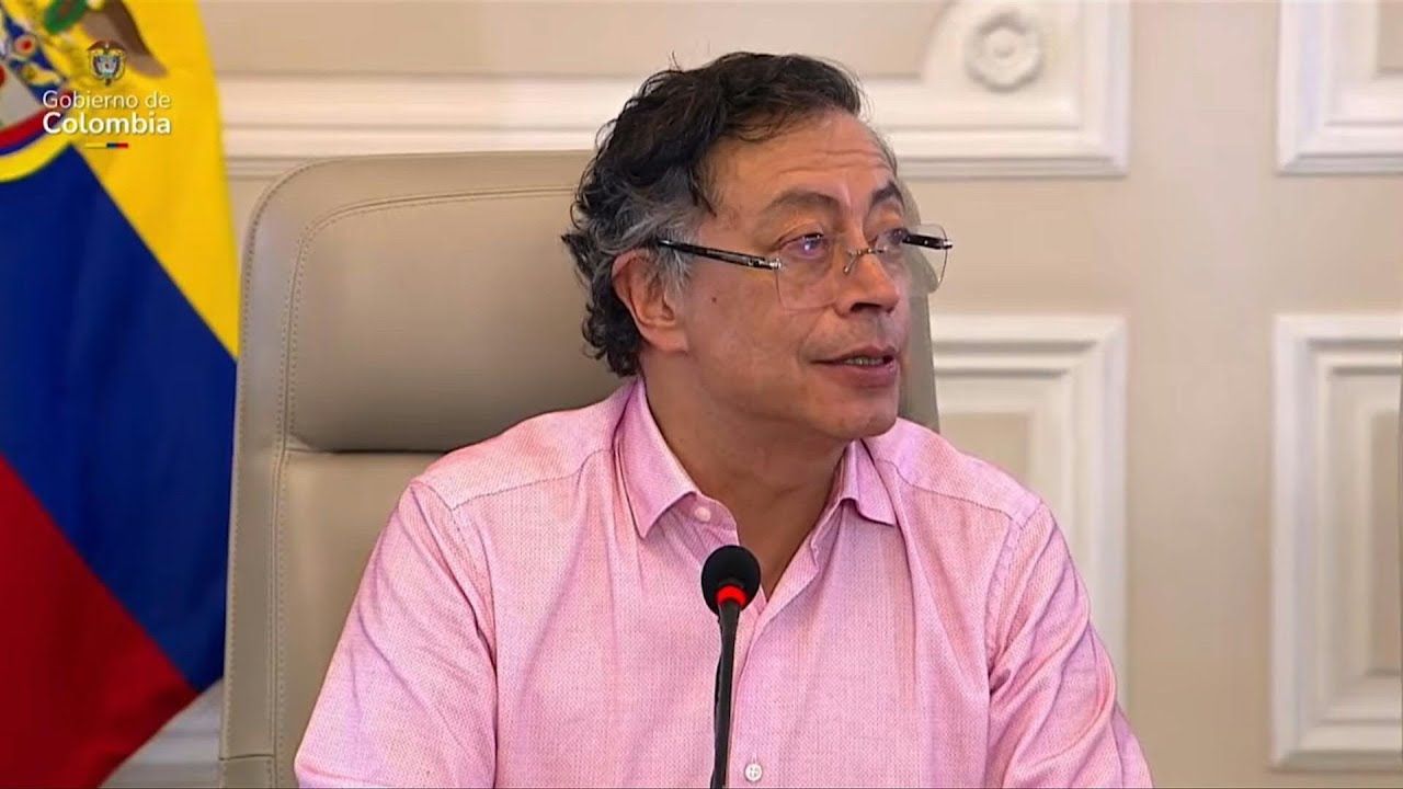 Petro denuncia posible bombardeo de Ecuador en territorio colombiano | AFP