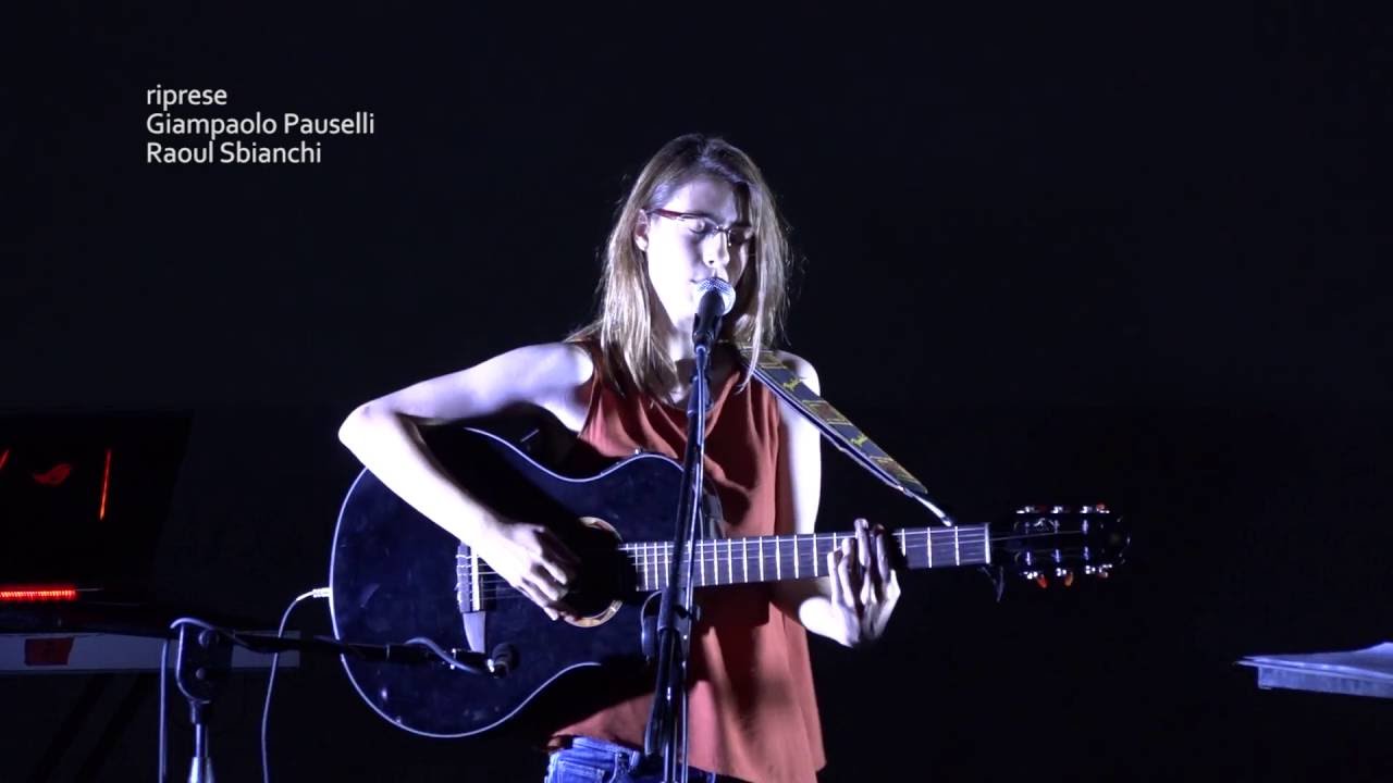 LAURA PAUSELLI -  NO HERO di Elisa