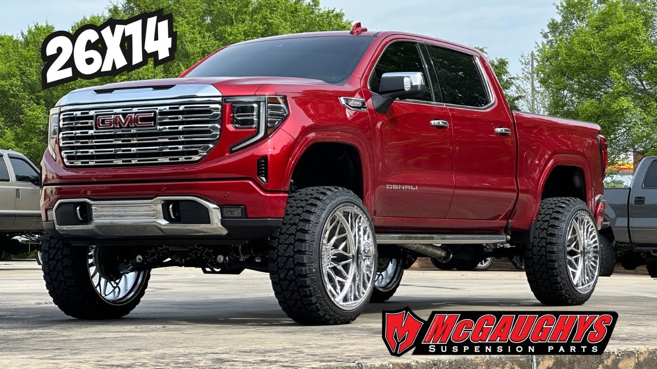 ** 2024 GMC Sierra Denali на 9-дюймовом подъемнике McGaughys и кованых дисках AXE 26x14