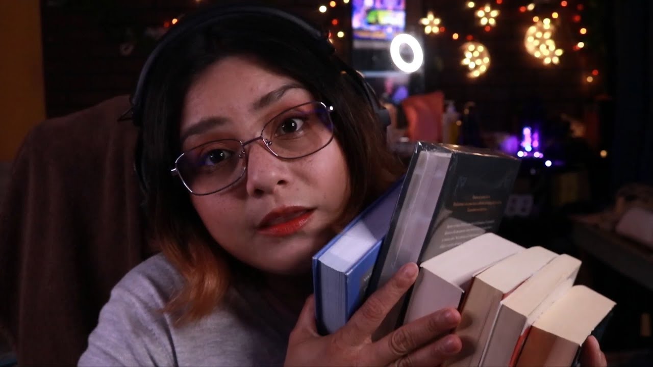 ASMR - Bibliotecaria te recomienda libros de fantasía y misterio
