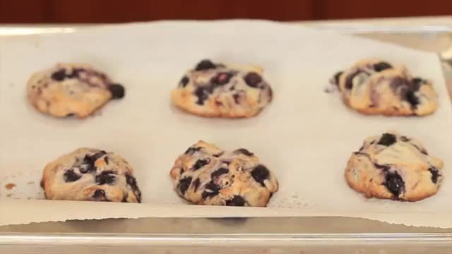 30 sec recipe: Blueberry Muffin Tops