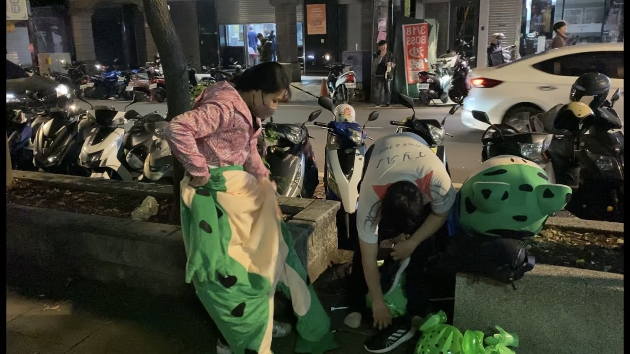 Shock! Taiwanese beauty beat up animator and robbed him of his costume!!!