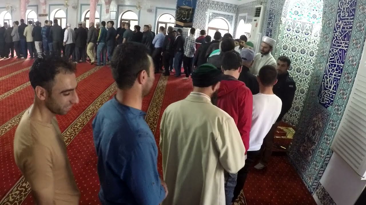 GAMERADIR HII!   Söğütlü Beldesinde Bayramlaşma