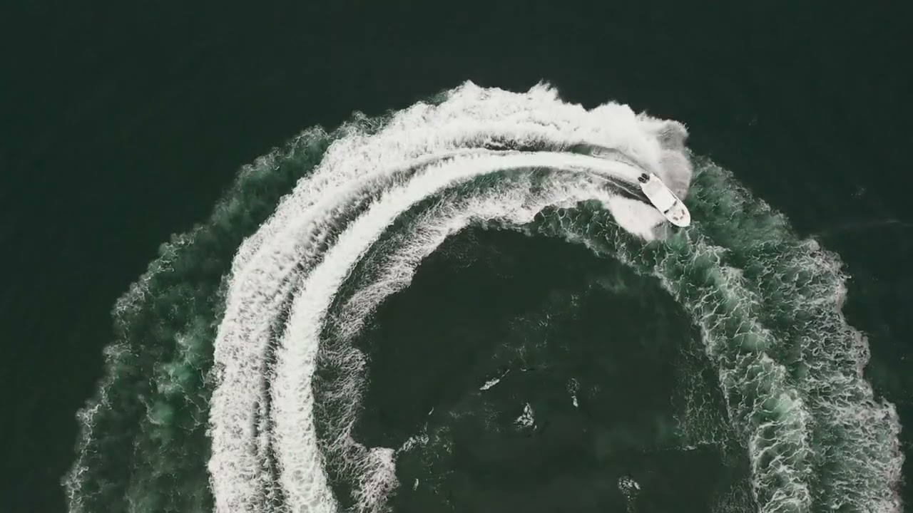 2023 BLACKFIN 272 DC ONYX BLACK  600 HP BRODEN YACHTS