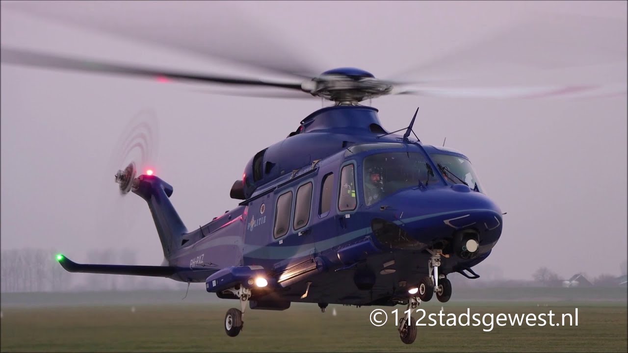 Politieheli PH-PXZ vertrekt vanaf Midden Zeeland