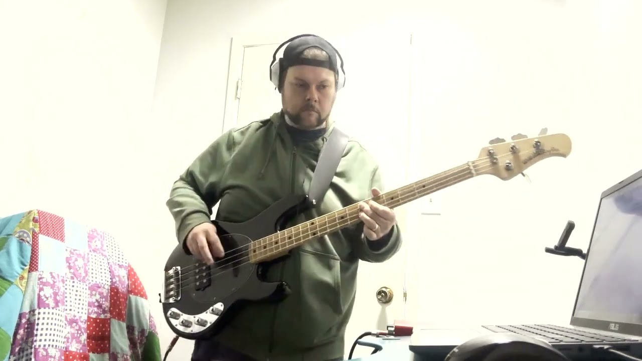 Iron Maiden - The Trooper Bass Cover