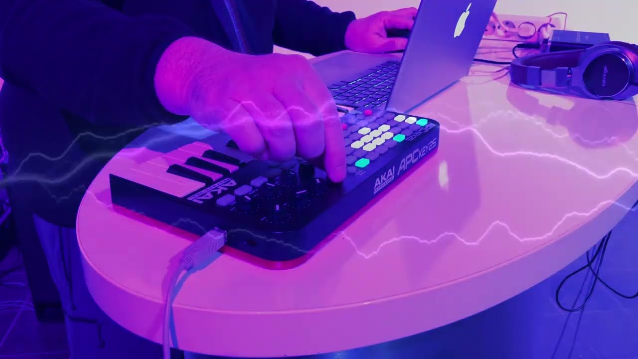 OCM Music Session Five: eVADE - elephant