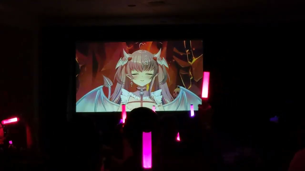 Ironmouse singing King at Offkai Expo