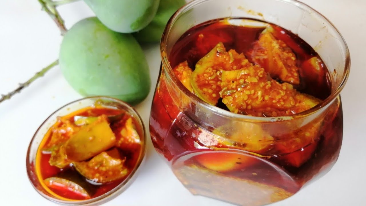 🥭Raw Mango Pickle - Traditional Recipe 🏺 पारंपरिक पद्धतीने बनवा कैरीचे लोणचे रेसिपी 🥭