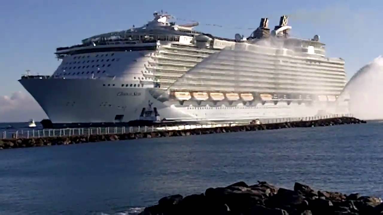 Oasis of the Seas First Arrival at Port Everglades, FL