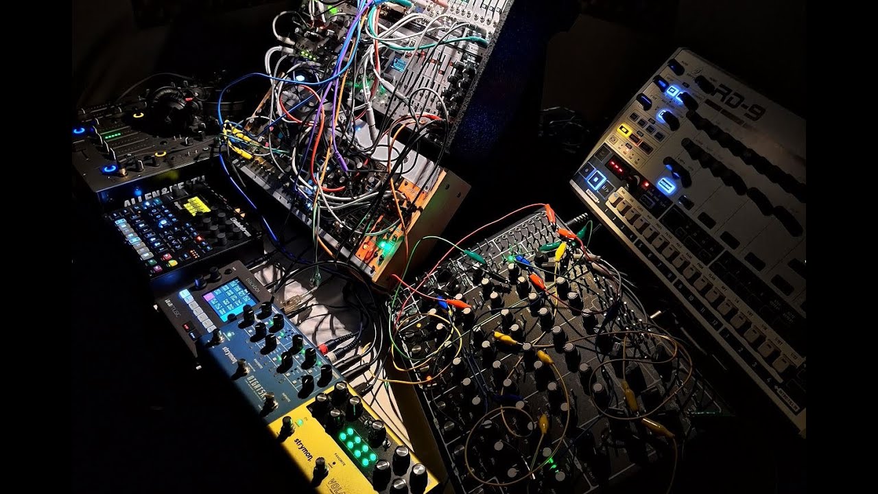 Space Ventura - Live Improvised Modular Techno 10-12-2023