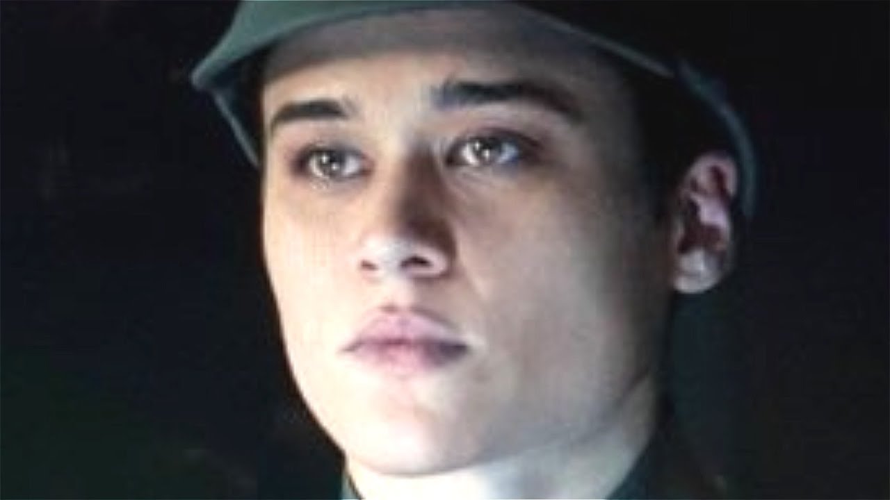 The Mandalorian Actors Who Are Gorgeous In Real Life