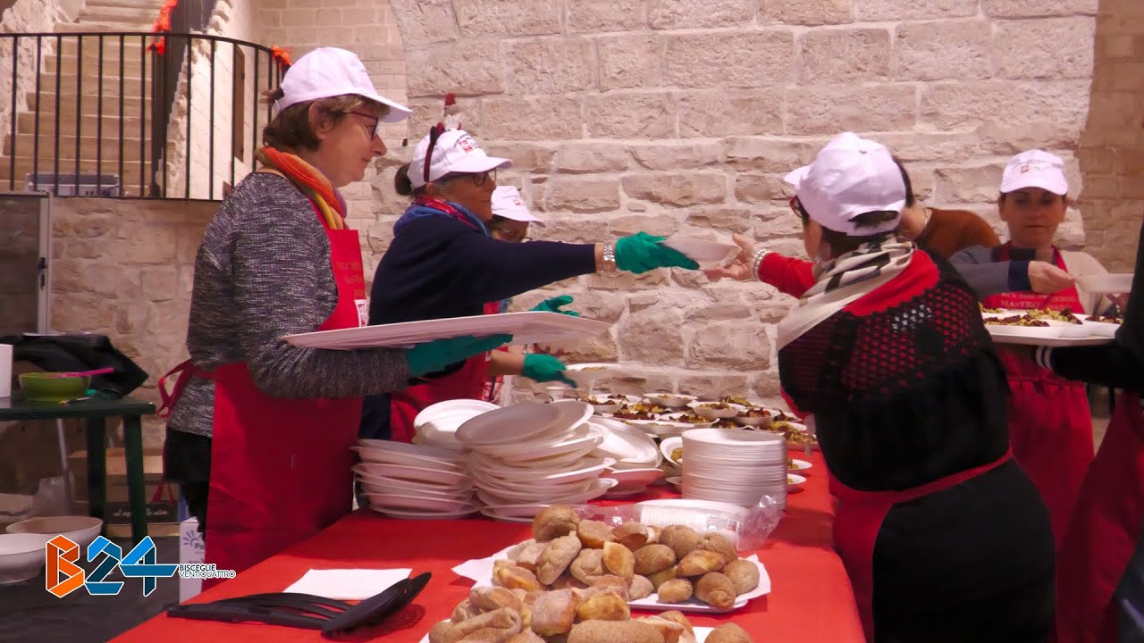 Natale di solidarietà alle Vecchie Segherie Mastrototaro, rinnovato il pranzo con Caritas