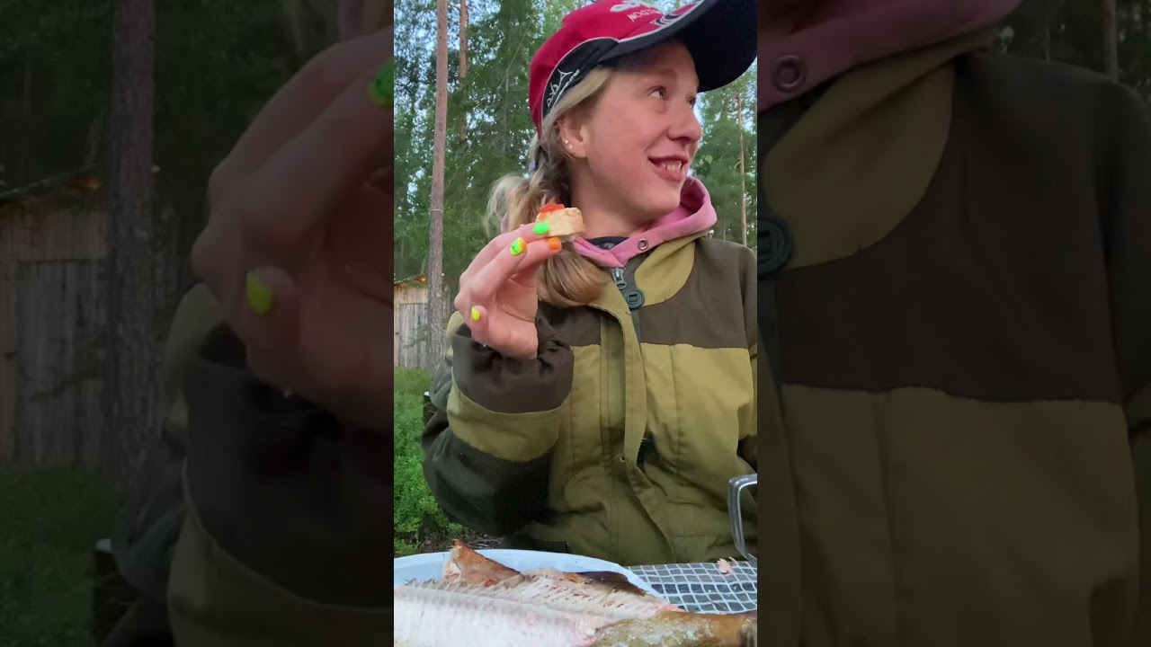 Мукбанг: шампанское и красная икра