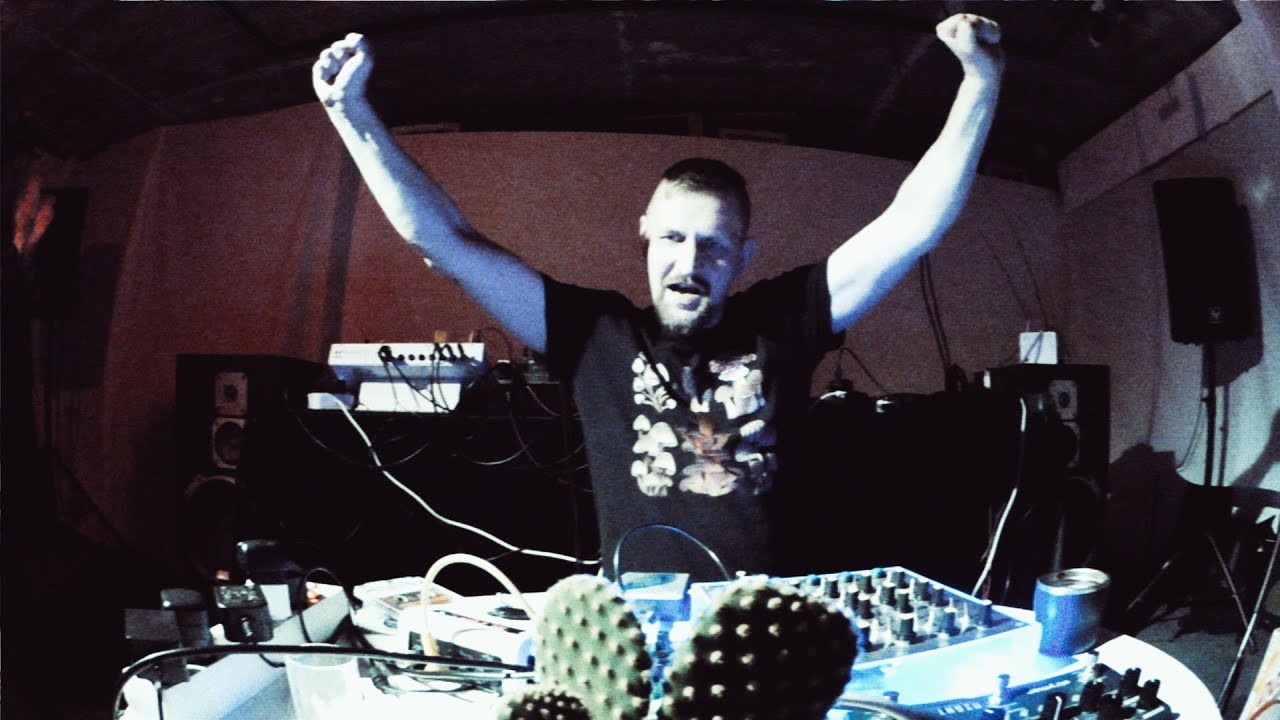 2025-11-29 - M.O.U.B. @ Audioclub