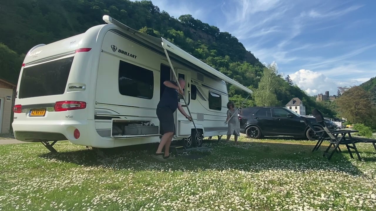 Gemotoriseerd indraaien van een Thule 9200 van 6x3 mtr